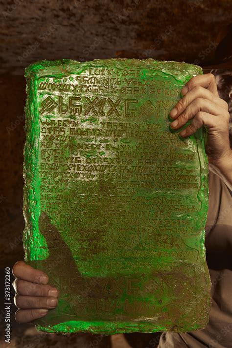 who found the emerald tablets